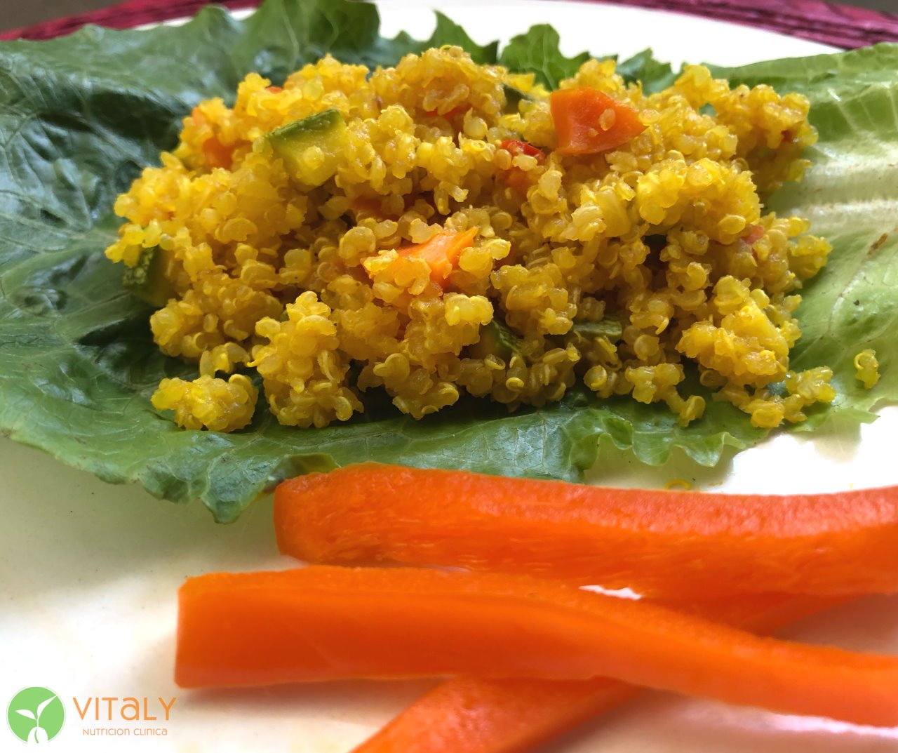 Quinoa con verduras y cúrcuma